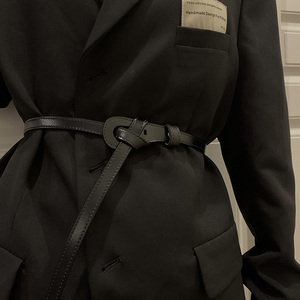 Blazer noir pour <span class=keywords><strong>femme</strong></span>, style quatre saisons, avec <span class=keywords><strong>ceinture</strong></span> fine cintrée et <span class=keywords><strong>ceinture</strong></span> décorative nouée, petite veste tendance - Product Image 1