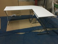 Bureau d'ordinateur en métal blanc écologique pour la maison ou le bureau