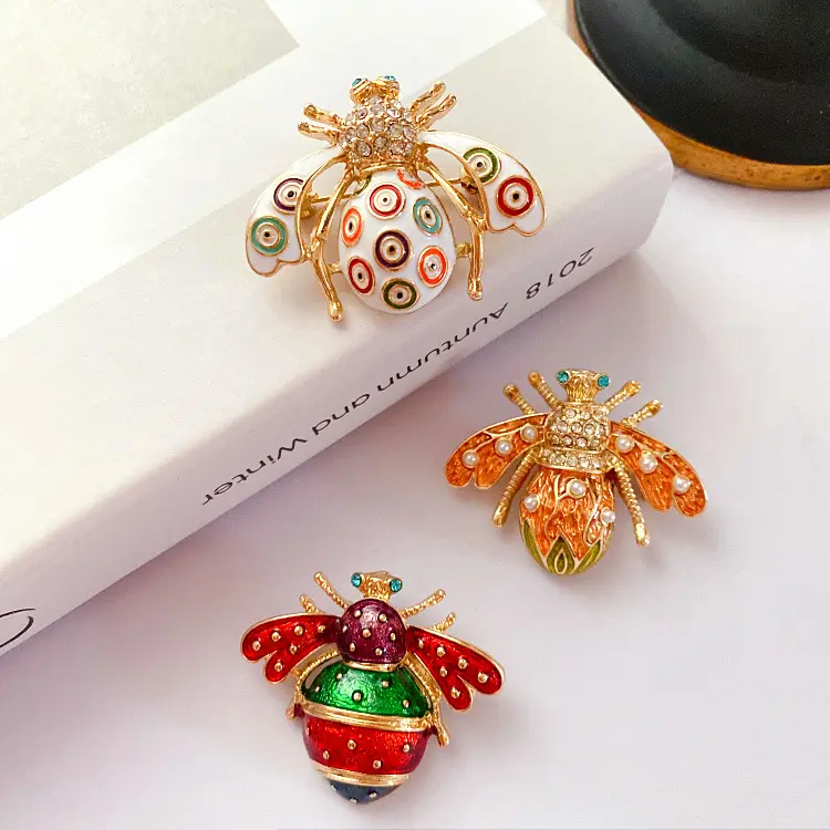Bros Manset Berlian Imitasi Kristal Antik Perhiasan Merek Desainer Terkenal Mutiara Lebah Serangga Bros Berlian Imitasi untuk Perhiasan Wanita