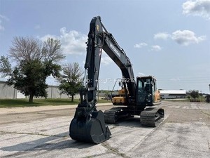 Excavatrice Hyundai HX220 neuve, directement de l'usine, machine robuste haute performance, système hydraulique avancé et moniteur. - Product Image 2