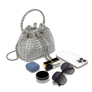 Nouveau <span class=keywords><strong>Sac</strong></span> <span class=keywords><strong>de</strong></span> Soirée <span class=keywords><strong>de</strong></span> Luxe en Diamants, <span class=keywords><strong>Sac</strong></span> Seau Fait <span class=keywords><strong>Main</strong></span> avec Pompon et Strass pour Femme - Product Image 6