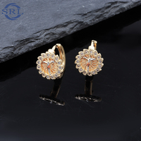 Pendientes de girasol con microincrustaciones de circonita, exquisito diseño de molino de viento con forma de estrella, chapados en oro de 18K, estilo hip hop con personalidad, tipo huggie.