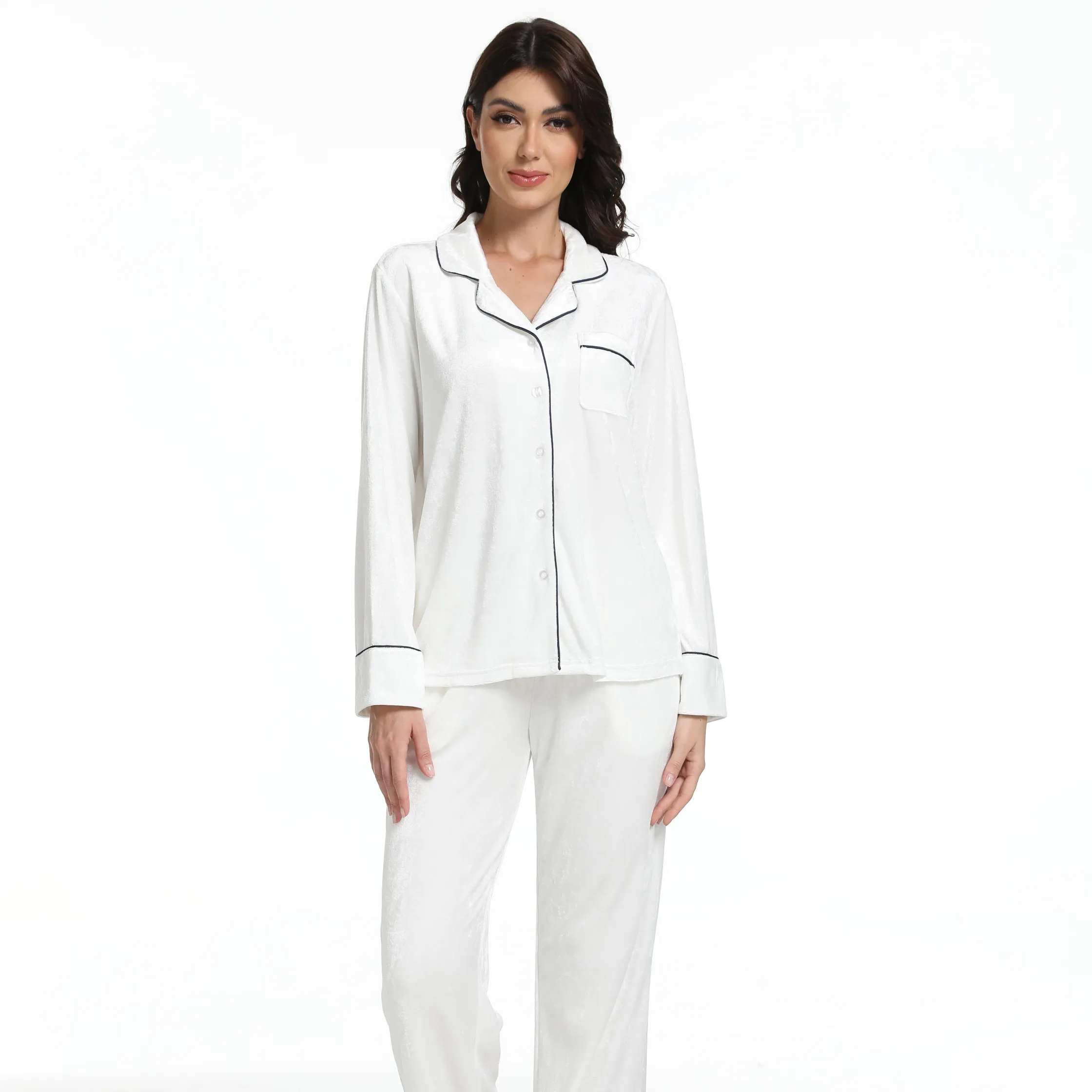 Vêtements en gros pyjamas en tissu de velours personnalisés pour femmes ensemble pyjamas à manches longues vêtements de nuit pour femmes