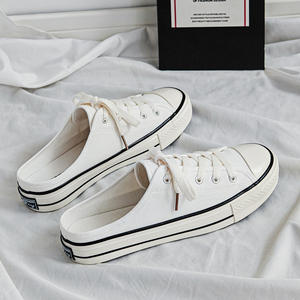 Sandalias Planas de Lona para Hombre, Modernas y Versátiles, Ideales para el Verano, sin Tacón, para Usar con Pantalones Holgados y Gorros - Product Image 6