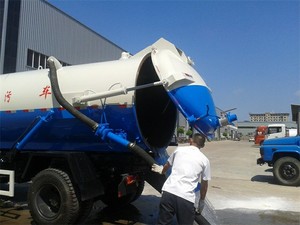Low Cost Dongfeng 4X2 13CBM Vacuum Suction Truck for Wastewater Removal - Product Image 6