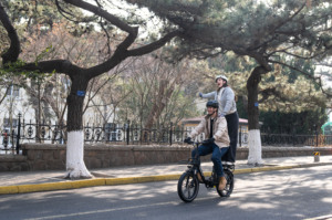 <span class=keywords><strong>Vélo</strong></span> cargo électrique pliable KOOLUX X16 <span class=keywords><strong>20</strong></span> <span class=keywords><strong>pouces</strong></span> 7 vitesses avec batterie au lithium et panier avant - Product Image 4