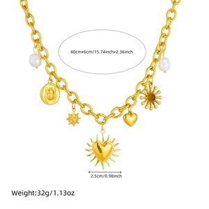 Cadena gruesa chapada en oro retro de moda transfronteriza europea y americana con dijes de sol, amor, perlas e insectos, de acero inoxidable. - Product Image 4