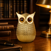 Statuette de hibou en résine plaquée or avec yeux ambrés, sculptée à la main, porte-bonheur Feng Shui, décoration pour la maison et le bureau, vente en gros