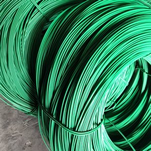 Fio Plano Galvanizado a Quente com Revestimento de PVC de Alta Qualidade, Cores Personalizadas, 2.0/3.0mm, 50kgs/rolo, para Dobragem e Corte de Telas de Cercas - Product Image 3