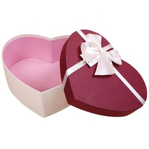 Scatola di imballaggio personalizzata per caramelle al cioccolato san valentino scatole presenti a forma di cuore di san valentino con carta regalo - Product Image 2