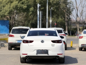 Mazda3 Axela <span class=keywords><strong>2022</strong></span>, 2.0L Automático, Edición Negra Elegance de Calidad, 6145 millas, 158hp, Volante a la Izquierda - Product Image 3