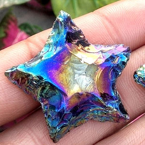 Pierres en forme de croissant de lune en onyx naturel opalescent noir recouvert d'aura d'obsidienne étoilée, cadeaux de Noël de luxe pour enfants, bijoux - Product Image 4