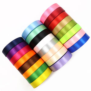 Großhandel Hochwertige 2 cm Blumenstrauß Satin band Rolle individuell bedruckte einfarbige Polyester Satin Bänder für Geschenk verpackung - Product Image 4