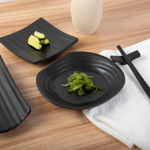 Restaurant moderne de style japonais Plats de sauce soja en mélamine Ensemble de petites assiettes à sauce noires pour <span class=keywords><strong>sushi</strong></span> <span class=keywords><strong>wasabi</strong></span> pour les fêtes - Product Image 1