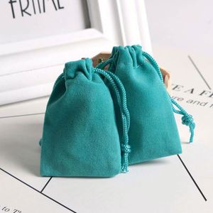 25 petits sacs en velours recyclables avec cordon de serrage pour l'emballage et la présentation de bijoux, pochettes à bijoux de couleur bleue - Product Image 3