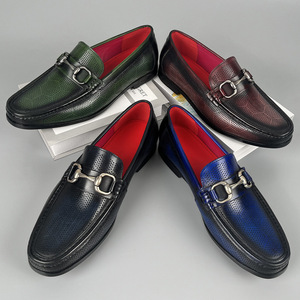 Mocasines de verano para hombre, transpirables, de cuero genuino, con punta cuadrada, perforados, con hebilla, zapatos casuales - Product Image 1