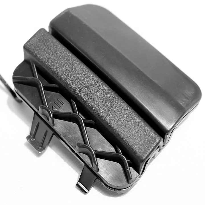福袋 バースデイ 280 W221 S-Class 用 車の牽引アイカバー 320 600 500 430 400 牽引製品・ウインチ