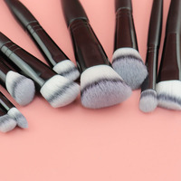 Ahyee – pinceau de fond de teint angulaire, meilleur pinceau de fond de teint abordable, pinceau correcteur de beauté angulaire