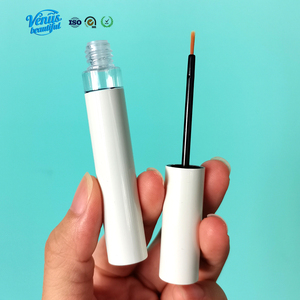 Contenitore in alluminio dorato di lusso per eyeliner e siero ciglia, con etichettatura, ideale anche per olio per unghie - Product Image 1