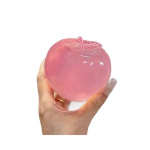 Jouet à pincer en plastique à rebond lent, anti-stress, rose, en forme de pomme, à <span class=keywords><strong>la</strong></span> maltose, pour <span class=keywords><strong>la</strong></span> décompression musicale et <span class=keywords><strong>la</strong></span> gestion de l'agression, pour jeunes, à offrir - Product Image 1