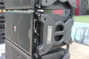 Ti Pro Audio System <span class=keywords><strong>Portable</strong></span> Line <span class=keywords><strong>Array</strong></span> LA110 Altavoz de sistema de sonido individual de 10 pulgadas - Product Image 4