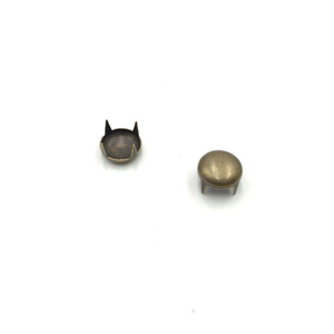 Vente en gros d'usine : Rivets à griffes ronds en laiton sans nickel, pour ceintures punk, bottes et cuir, Modèle XLS 002 - Product Image 1