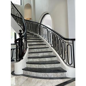 Barandilla de Escalera Interior Neoclásica Moderna de Alta Calidad, Proveedor de Barandillas de Hierro Forjado con Protección UV y Resistente al Óxido - Product Image 1