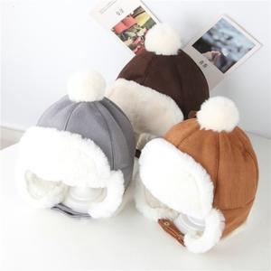 K2038 Gorro de Invierno para Niños, Gorros Cálidos para Bebés con Pompones en Forma de Anillo, Gorros de Esquí a Prueba de Viento, Juego de Gorro, Bufanda y Guantes para Niñas - Product Image 1