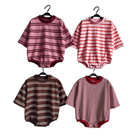 Bruine gestreepte romper voor peuters, zacht katoen, casual, korte mouwen, bubbelmodel, ademend, zomerbabykleding met drukknoopsluiting