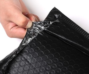 Bolsa de burbuja impermeable y a prueba de golpes, película coextruida negra, bolsa de embalaje de ropa express, bolsa de sobre de burbuja - Product Image 6