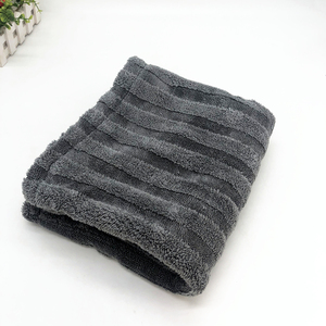 Chiffon de nettoyage en <span class=keywords><strong>tissu</strong></span> torsadé mélangé <span class=keywords><strong>polaire</strong></span> corail 1200 GSM de qualité supérieure, 50x80cm, gris, haute densité, épaisseur premium, pour lavage de voiture et usage domestique - Product Image 4