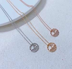 Collier de mode queue de poisson Zircon avec breloque pavée CZ plaquée or 18 carats personnalisé prêt à expédier - Product Image 4