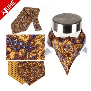 Cravatta Ascot <span class=keywords><strong>da</strong></span> <span class=keywords><strong>Uomo</strong></span> di Design alla Moda con Motivo Paisley Giallo - Product Image 2