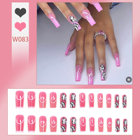 Kit de 24 faux ongles carrés en acrylique, style français, avec lignes papillon peintes à la main contrastées, entièrement recouverts, pour la vente en gros d'articles de nail art