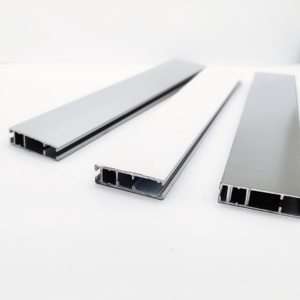 Riel Inferior de Aluminio de 25/30/38 mm Personalizado de Fábrica para Persianas Enrollables, Barra Inferior para Cortinas - Product Image 2
