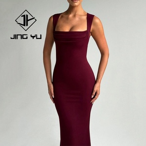 Vestido Elegante de Mujer con Cuello Cuadrado y Pliegues, Vestido Ajustado de Viscosa Texturizada Personalizado de Fábrica OEM - Product Image 4