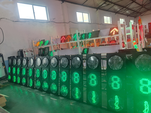 Feux de signalisation routière à LED Full Ball 12-24V DC 100-277V AC 300mm avec flèche directionnelle, couleurs rouge/jaune/vert pour la sécurité routière - Product Image 4