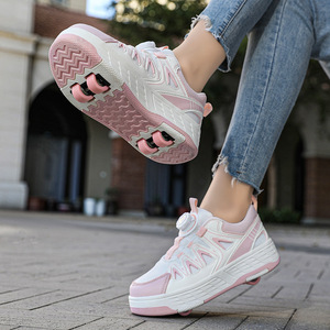 Chaussures à roulettes pour enfants à quatre roues avec roues cachées, empeigne en mesh, semelle extérieure en TPU pour les jeux en plein air - Product Image 2
