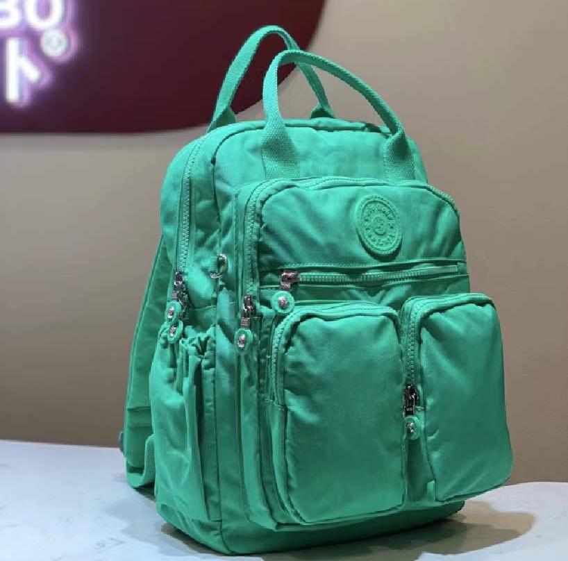 สีเขียว