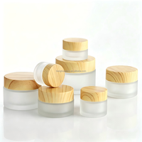 Pot en verre cosmétique premium à large ouverture, sérigraphié givré, pour crème de soin, 30g 50g 100g, avec couvercle en bois