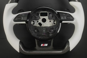 Volant en fibre de carbone véritable et cuir blanc avec boutons multifonctions pour <span class=keywords><strong>Audi</strong></span> A3/A4/A5/A6/Q5/Q3/Q7/A7 RS3/RS4/RS5 - Product Image 4