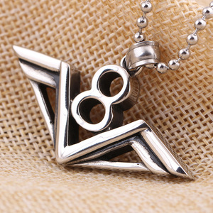 Collar con colgante de acero inoxidable con el número 8 de la suerte, diseño geométrico para hombre, regalo, uso diario, cadena para clavícula de 50 mm - Product Image 2