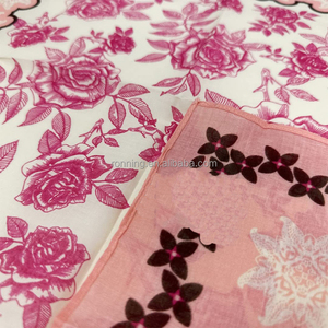 Haute qualité 100% coton <span class=keywords><strong>personnalisé</strong></span> Double face carré Bandana impression numérique dessin animé motif respirant <span class=keywords><strong>mouchoir</strong></span> à séchage rapide - Product Image 3