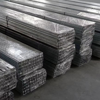 Support de canal en C en acier galvanisé HDG 41*41 pour système de montage solaire avec pilier fendu et fonctions de poinçonnage