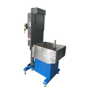 Nouvel élévateur à injection entièrement automatique pour l'emballage alimentaire, conception nouvelle et entièrement adaptée aux produits. - Product Image 4