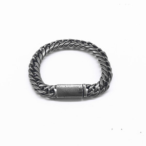 Yunnique Pulsera de cadena de plata tibetana con cierre magnético unisex, diseño geométrico, joyería de moda - Product Image 1