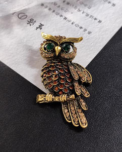 Luxe <span class=keywords><strong>dessin</strong></span> <span class=keywords><strong>animé</strong></span> Vintage alliage bijoux extravagant cristal Brid broches hibou broche broche incrusté <span class=keywords><strong>de</strong></span> diamants pour hommes accessoires - Product Image 4