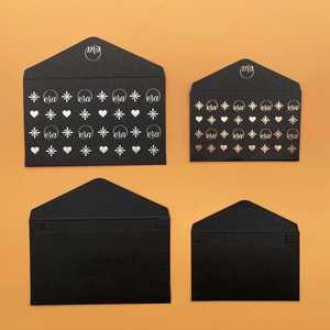 Sobres de Cartón Negro Reciclado Personalizados para Tarjetas de Hotel, con Logotipo en Lámina Dorada, Papel Premium Kraft - Product Image 4