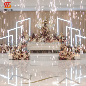 Arche de mariage LEDA avec structure métallique et éclairage LED, toile de fond géométrique lumineuse pour événements et décorations de mariage - Product Image 2