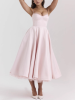 Q0219 Nouvelle Robe Chic Européenne Automne 2024 pour Femme, Coupe Trapèze, Couleur Unie, Bretelles Fines, Décoration Boutons, Longueur Midi, Idéale Soirée et Mariage